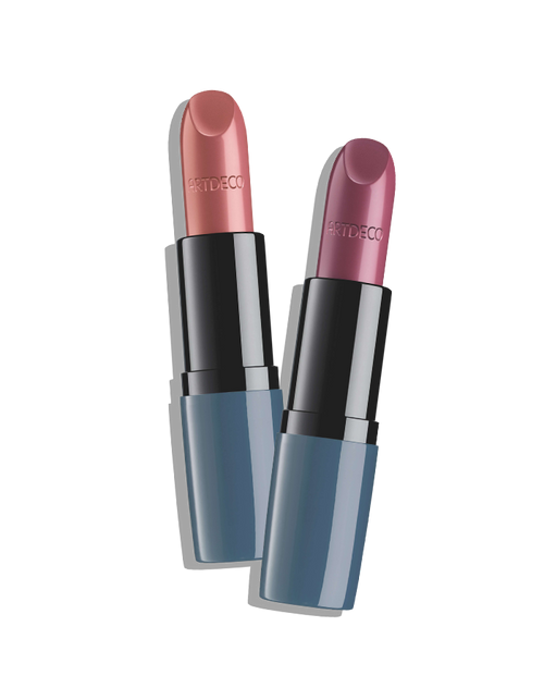 Zwei der neuen Farben des Perfect Color Lipstick „classic style“ und „berry beauty“