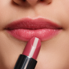 Geschminkte Lippen in einem pinken Ton des Hydra Care Lipsticks (Nr.20)