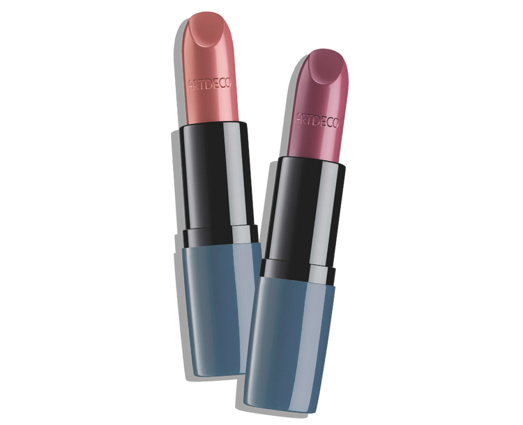 Zwei der neuen Farben des Perfect Color Lipstick „classic style“ und „berry beauty“