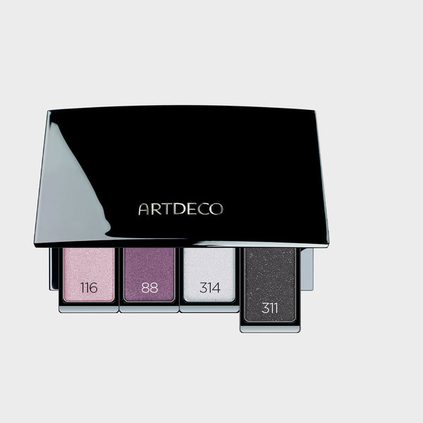 Lidschattenpalette befüllt mit passenden Lidschatten, um das perfekte Augen-Make-up zu zaubern, für die Kombination aus schwarzen Haaren und braunen Augen.