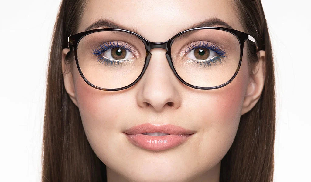 Nachher-Effekt des Schminktipps "Brillen Make-up für Kurzsichtige"
