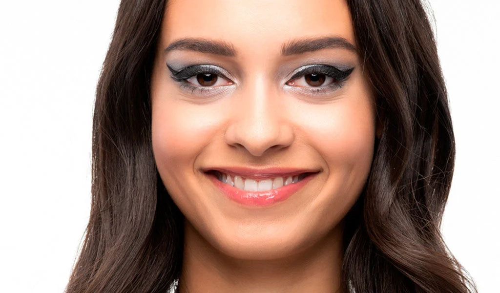 bring on the drama! striking cat- eye look by... Cat Eyes schminken | Schminktipps ARTDECO
